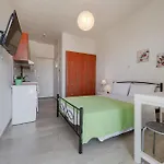 μελίτατα 17 * Rethimno