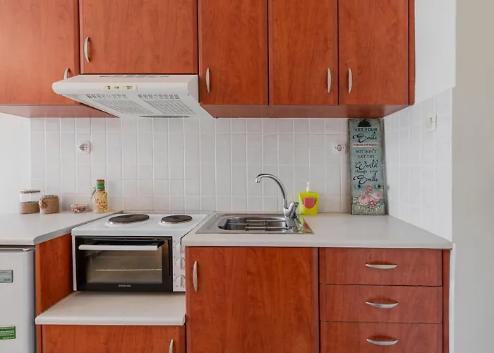 μελίτατα 17 *